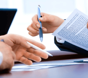 إدارة العقود والنزاعات القانونية