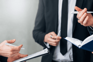 ممارسات الأعمال المستدامة وتكامل الحوكمة البيئية والاجتماعية والمؤسسية
