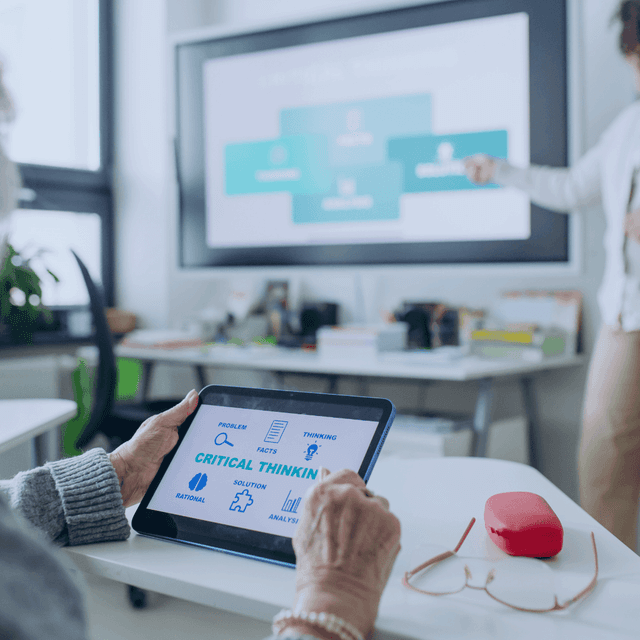 برامج التدريب على مهارات الاتصال المؤسسي